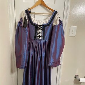 Italian Renaissance dress (size small-medium)